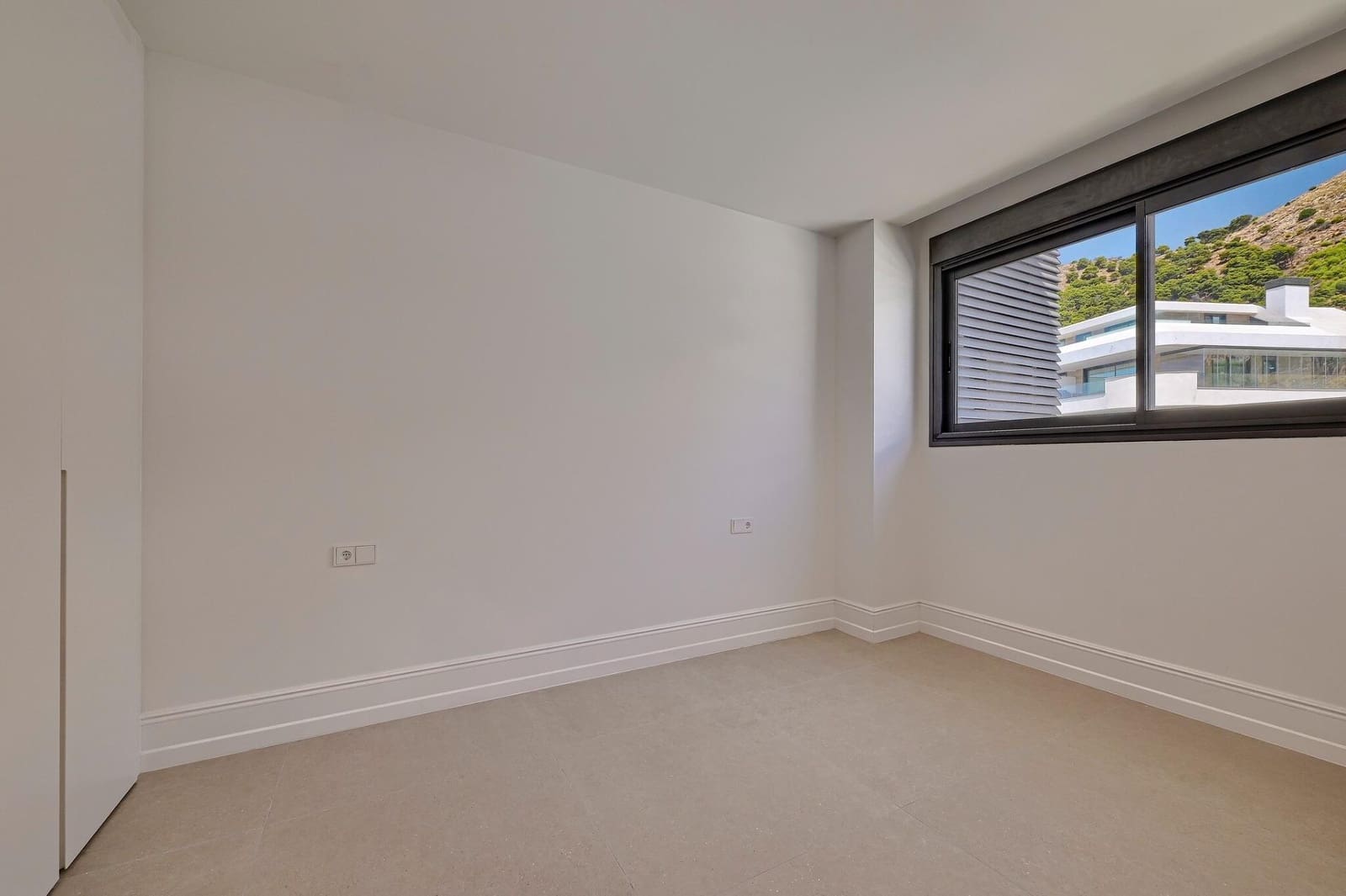 3 sypialnia Apartament na sprzedaż w Fuengirola z basenem garażem - 1 195 000 € (Ref: 10015580)