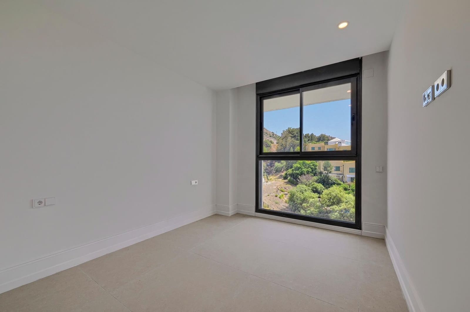 3 sypialnia Apartament na sprzedaż w Fuengirola z basenem garażem - 1 195 000 € (Ref: 10015580)