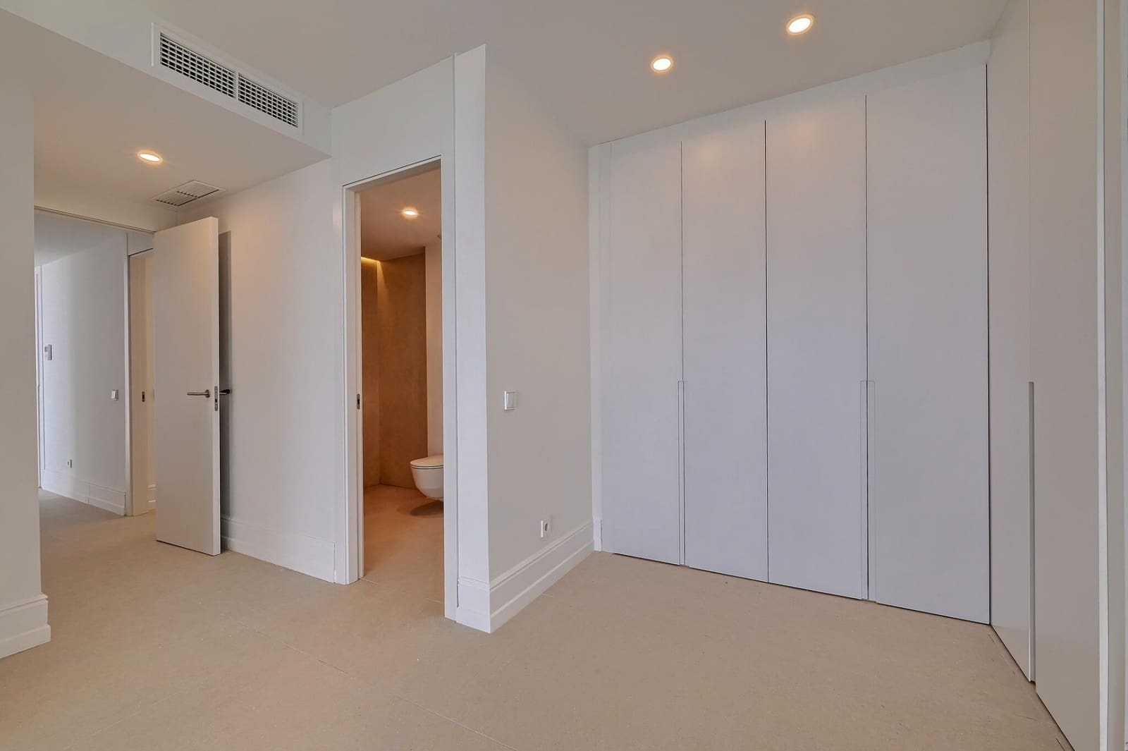 3 sypialnia Apartament na sprzedaż w Fuengirola z basenem garażem - 1 195 000 € (Ref: 10015580)
