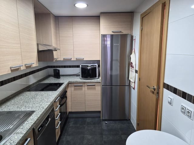 2 makuuhuone Huoneisto myytävänä paikassa La Cala de Mijas, Mijas mukana uima-altaan 
autotalli - 299 000 € (Ref: 10037458)