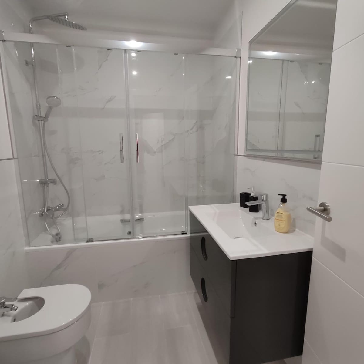 2 sovrum Lägenhet till salu i Malaga stad - 264 000 € (Ref: 10078365)