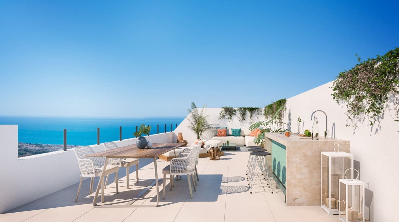 2 bedroom Apartment for sale in Rincon de la Victoria with pool garage - € 425,000 (Ref: 6229057)