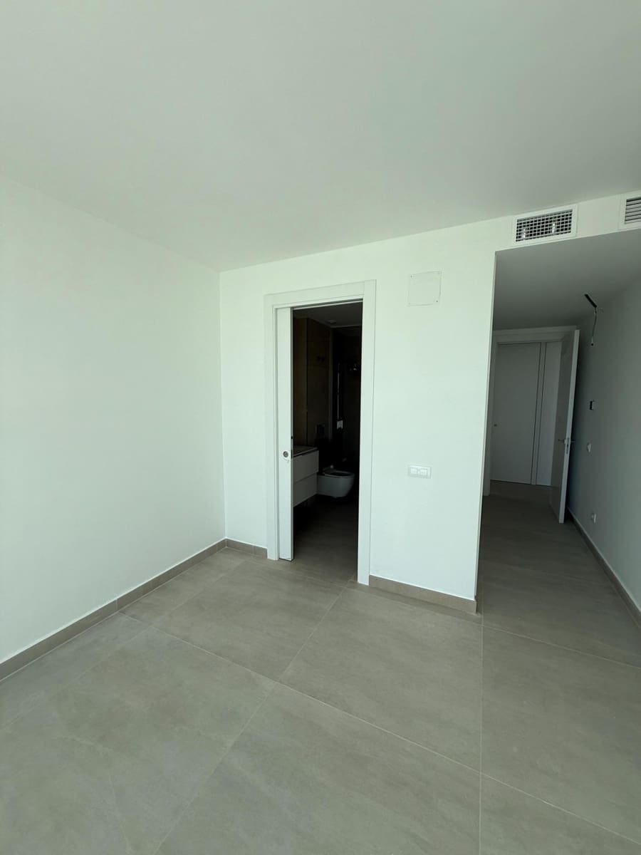 2 chambre Penthouse à vendre à Estepona avec piscine garage - 975 000 € (Ref: 6283335)