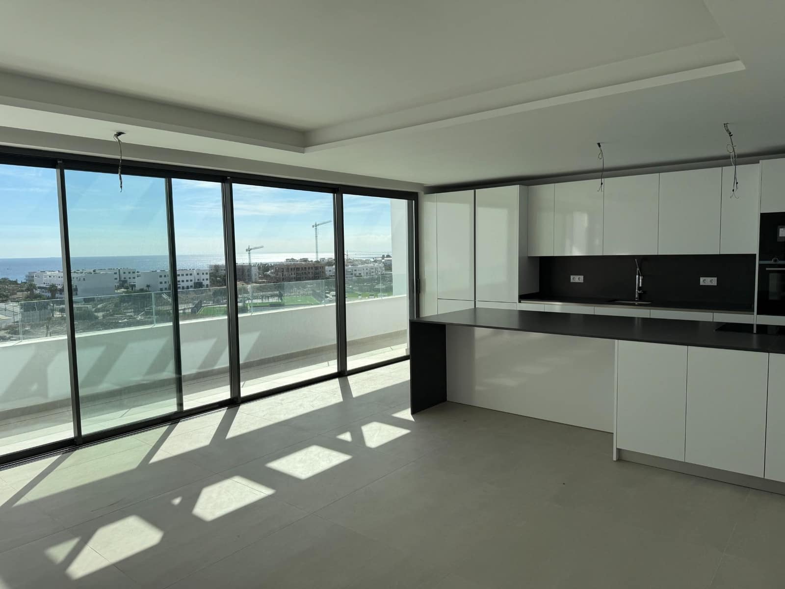 2 chambre Penthouse à vendre à Estepona avec piscine garage - 975 000 € (Ref: 6283335)