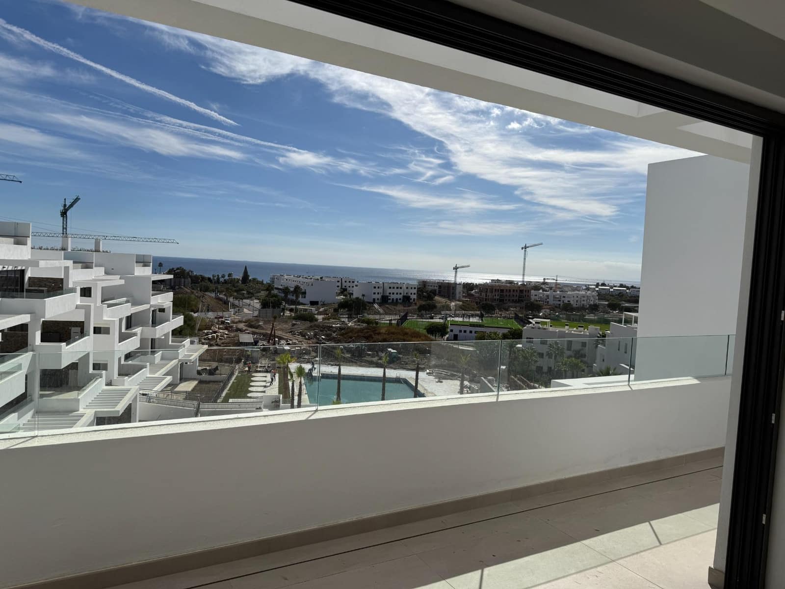 2 chambre Penthouse à vendre à Estepona avec piscine garage - 975 000 € (Ref: 6283335)