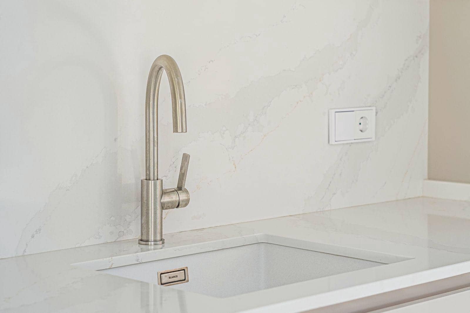 3 quarto Moradia para venda em Benahavis com piscina garagem - 1 490 000 € (Ref: 6436100)