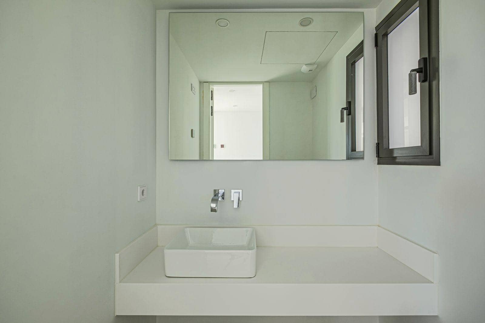 3 quarto Moradia para venda em Benahavis com piscina garagem - 1 490 000 € (Ref: 6436100)