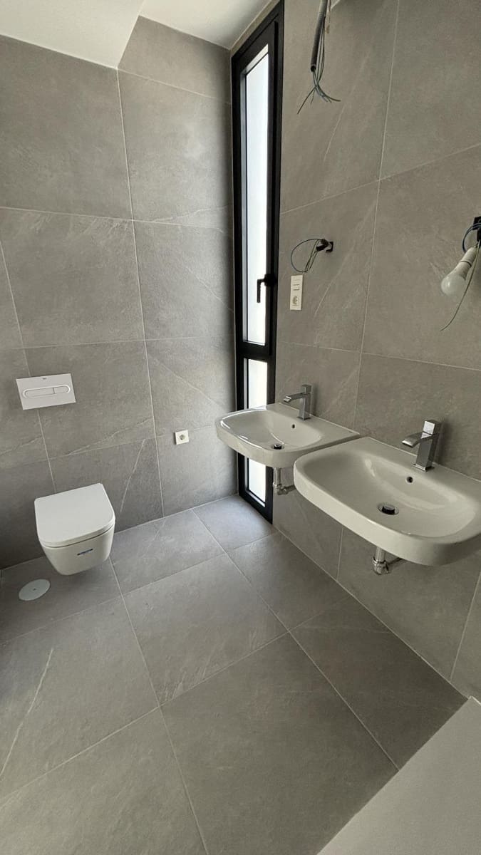 3 soveværelse Semi-Rækkehus til salg i Torre del Mar med swimmingpool garage - € 579.900 (Ref: 6609257)