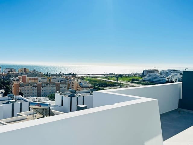3 makuuhuone Paritalo myytävänä paikassa Torre del Mar, Vélez-Málaga mukana uima-altaan 
autotalli - 579 900 € (Ref: 6609257)