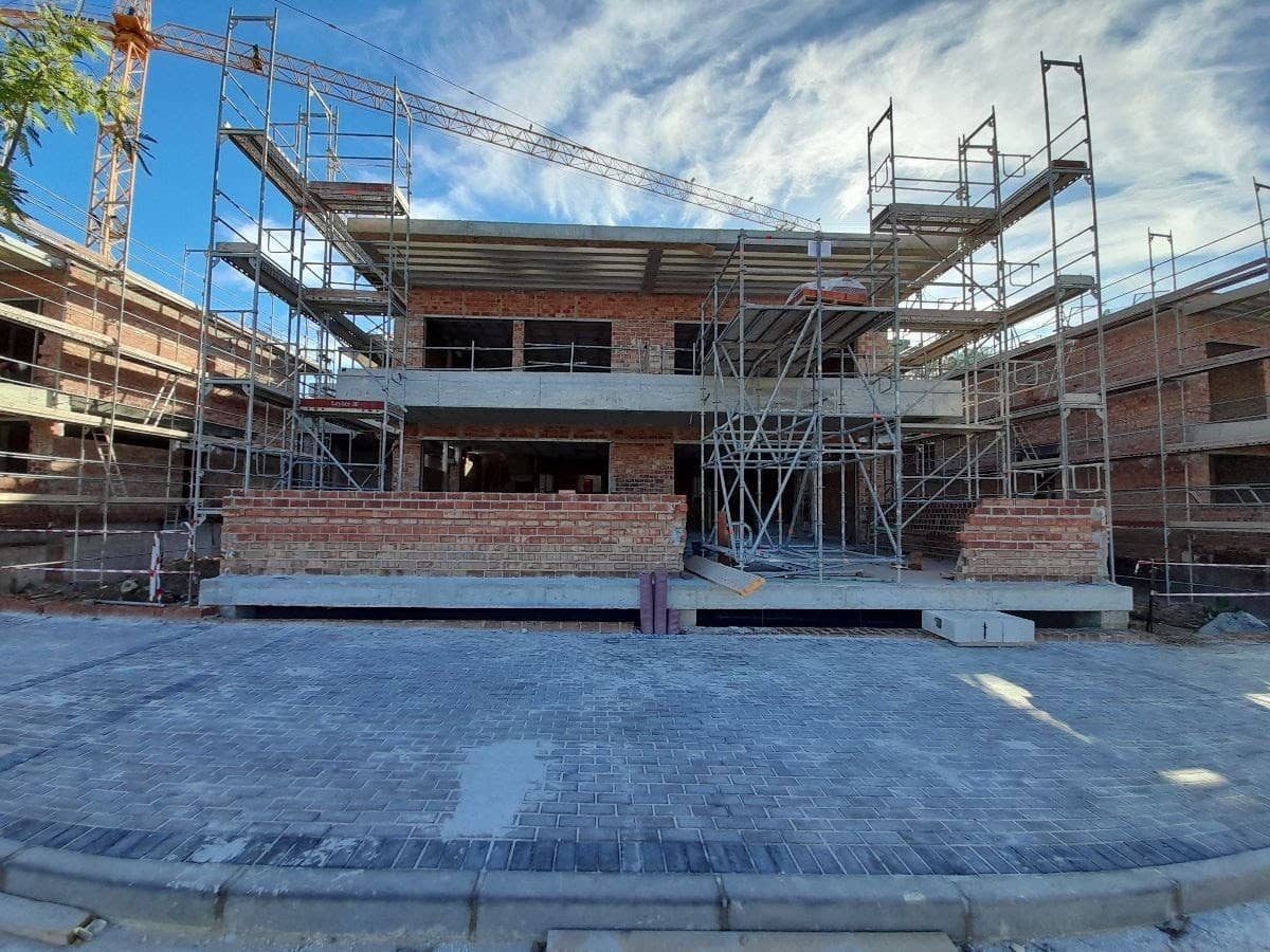 3 quarto Moradia Geminada para venda em Atalaya-Isdabe com piscina garagem - 850 000 € (Ref: 6730090)