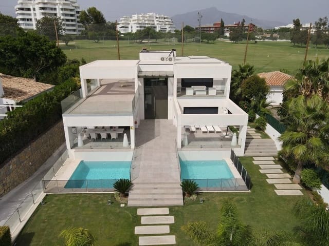 5 sypialnia Willa na sprzedaż w Guadalmina Alta, Marbella z basenem garażem - 2 750 000 € (Ref: 7364881)