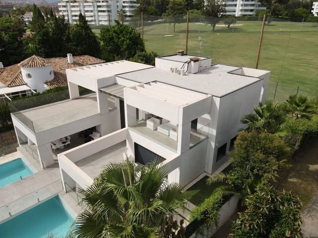 5 sypialnia Willa na sprzedaż w Guadalmina Alta, Marbella z basenem garażem - 2 750 000 € (Ref: 7364881)