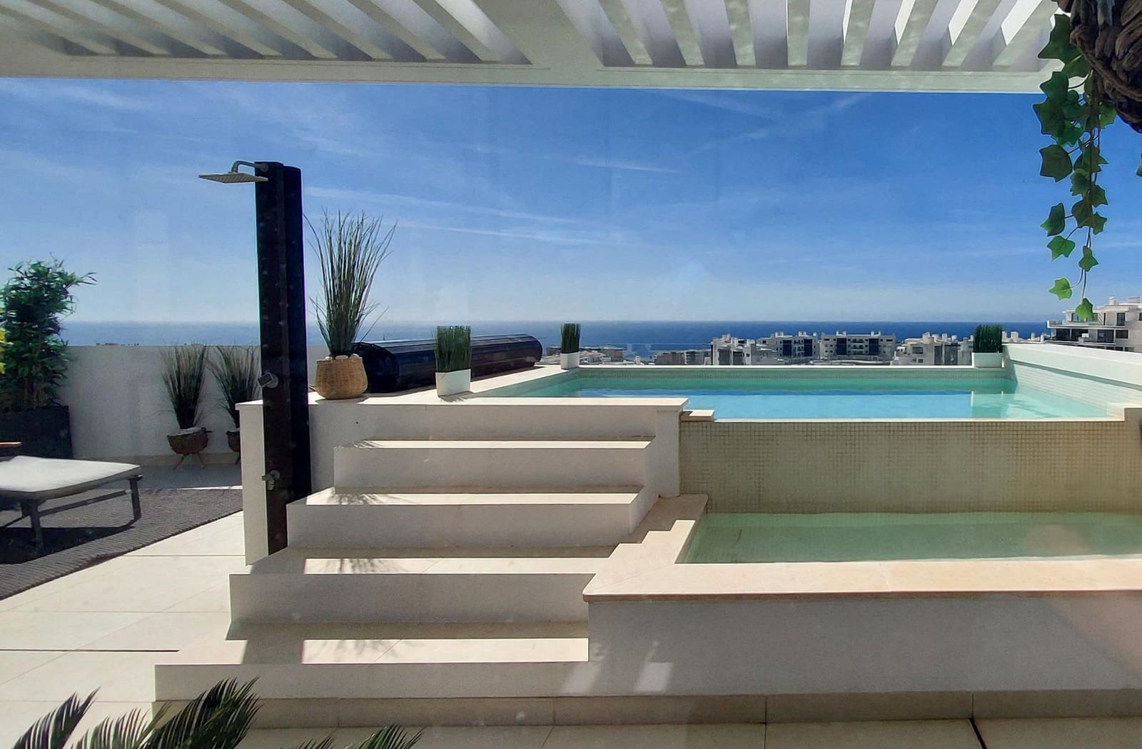 3 makuuhuone Kattohuoneisto myytävänä paikassa Fuengirola mukana uima-altaan 
autotalli - 1 350 000 € (Ref: 7520192)