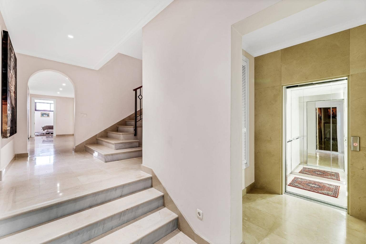 6 Zimmer Villa zu verkaufen in Nueva Andalucia mit Pool Garage - 3.750.000 € (Ref: 7742366)