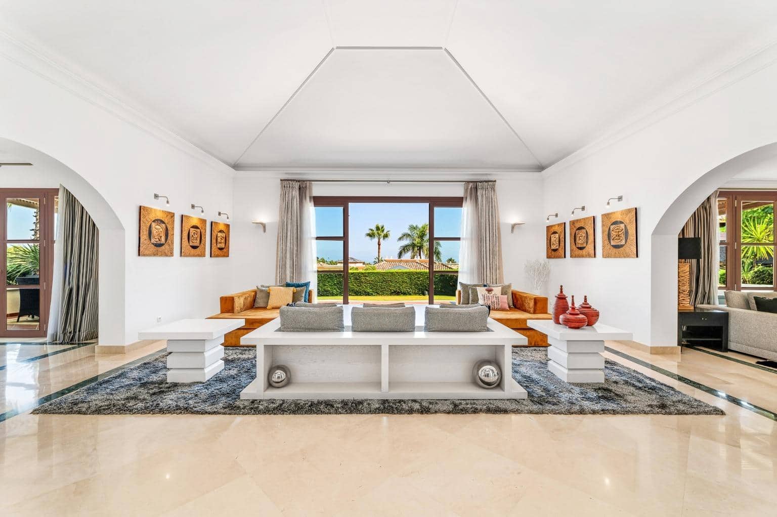 6 Zimmer Villa zu verkaufen in Nueva Andalucia mit Pool Garage - 3.750.000 € (Ref: 7742366)