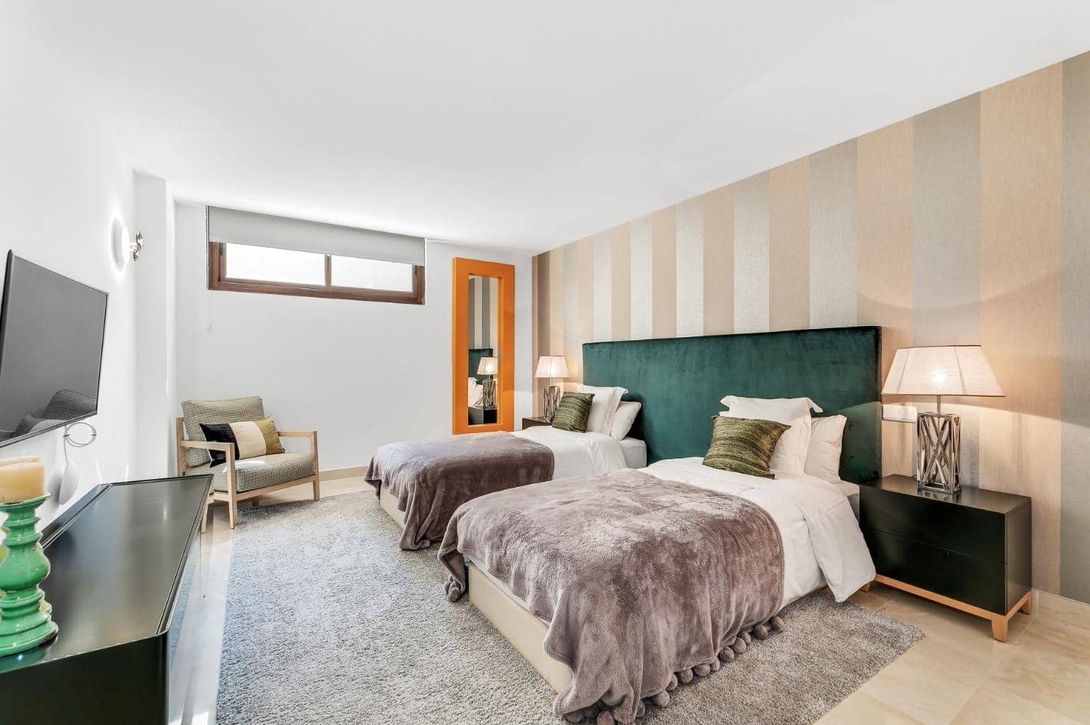 6 Zimmer Villa zu verkaufen in Nueva Andalucia mit Pool Garage - 3.750.000 € (Ref: 7742366)