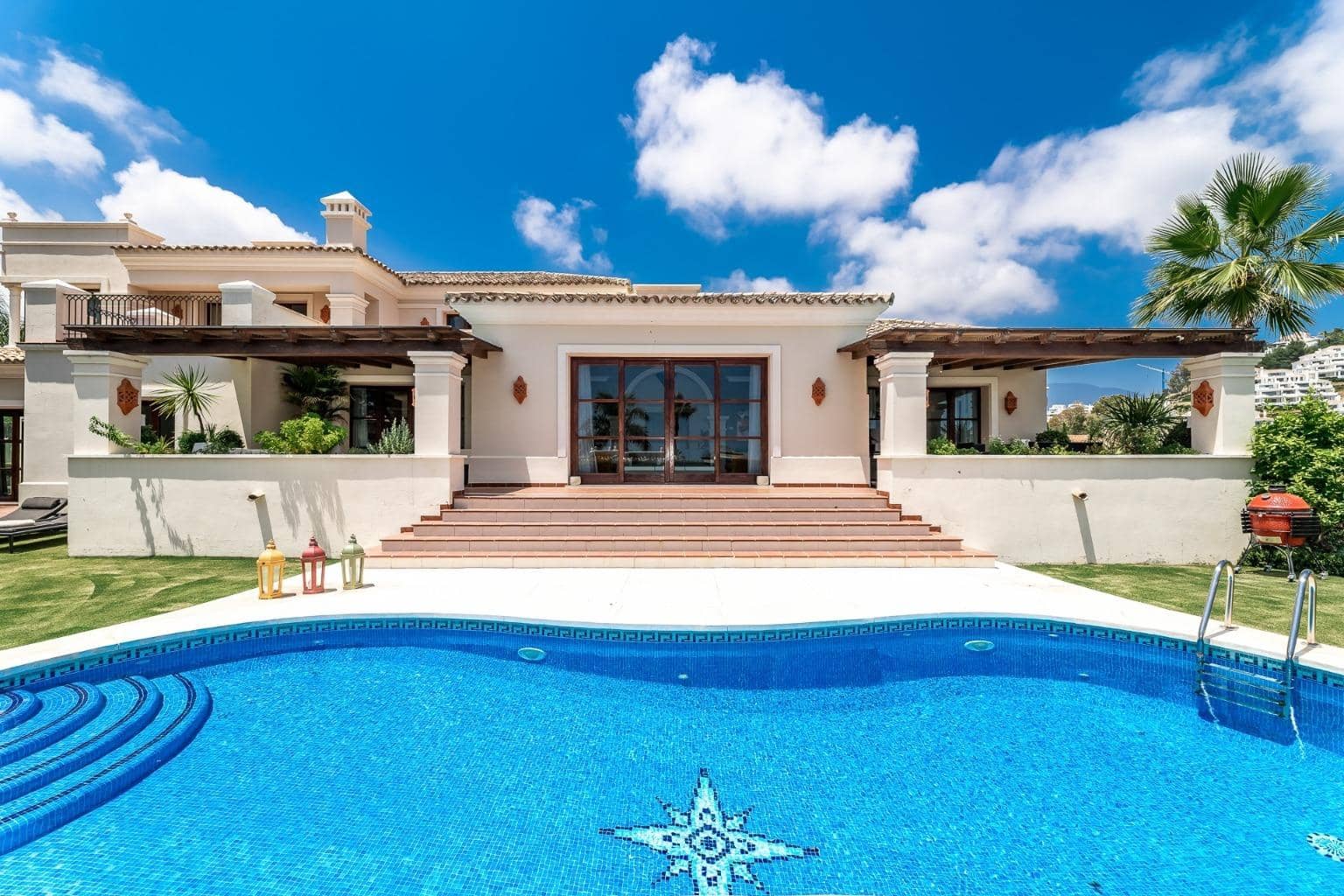 6 Zimmer Villa zu verkaufen in Nueva Andalucia mit Pool Garage - 3.750.000 € (Ref: 7742366)