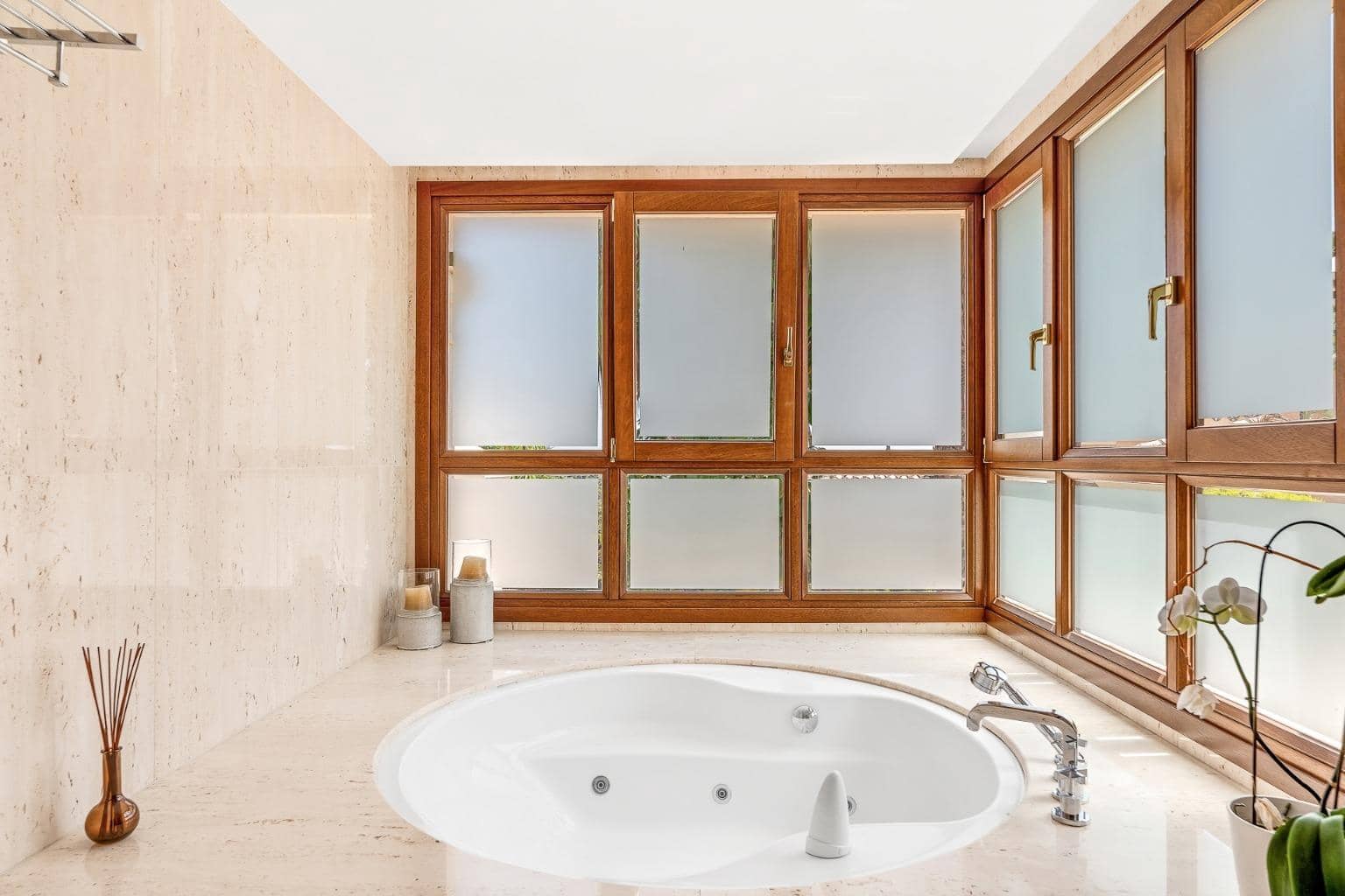 6 Zimmer Villa zu verkaufen in Nueva Andalucia mit Pool Garage - 3.750.000 € (Ref: 7742366)