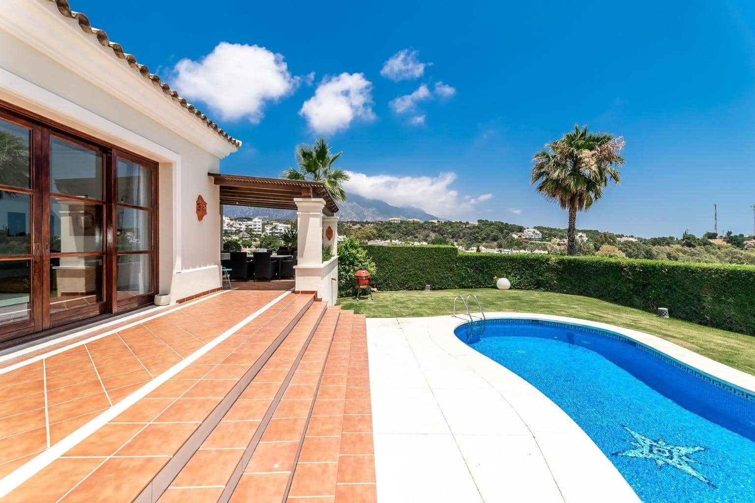 6 Zimmer Villa zu verkaufen in Nueva Andalucia mit Pool Garage - 3.750.000 € (Ref: 7742366)