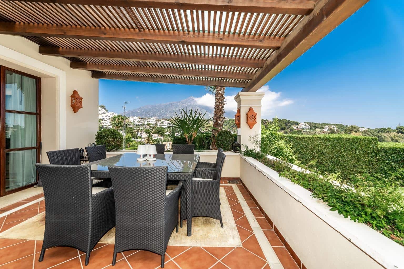 6 Zimmer Villa zu verkaufen in Nueva Andalucia mit Pool Garage - 3.750.000 € (Ref: 7742366)