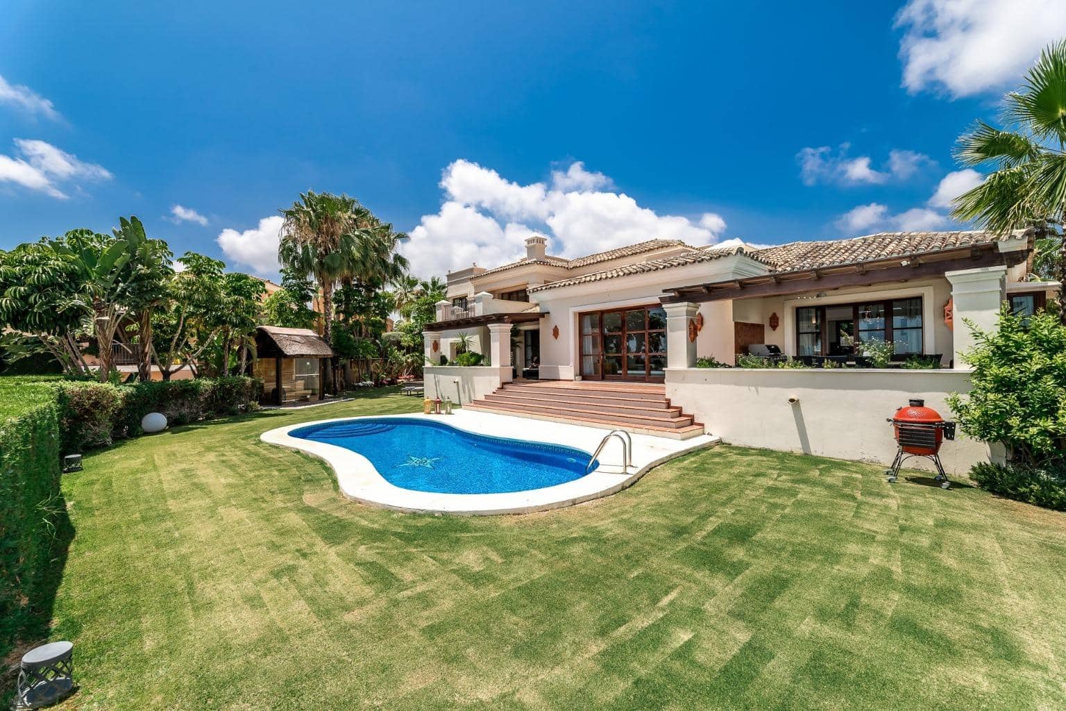 6 Zimmer Villa zu verkaufen in Nueva Andalucia mit Pool Garage - 3.750.000 € (Ref: 7742366)
