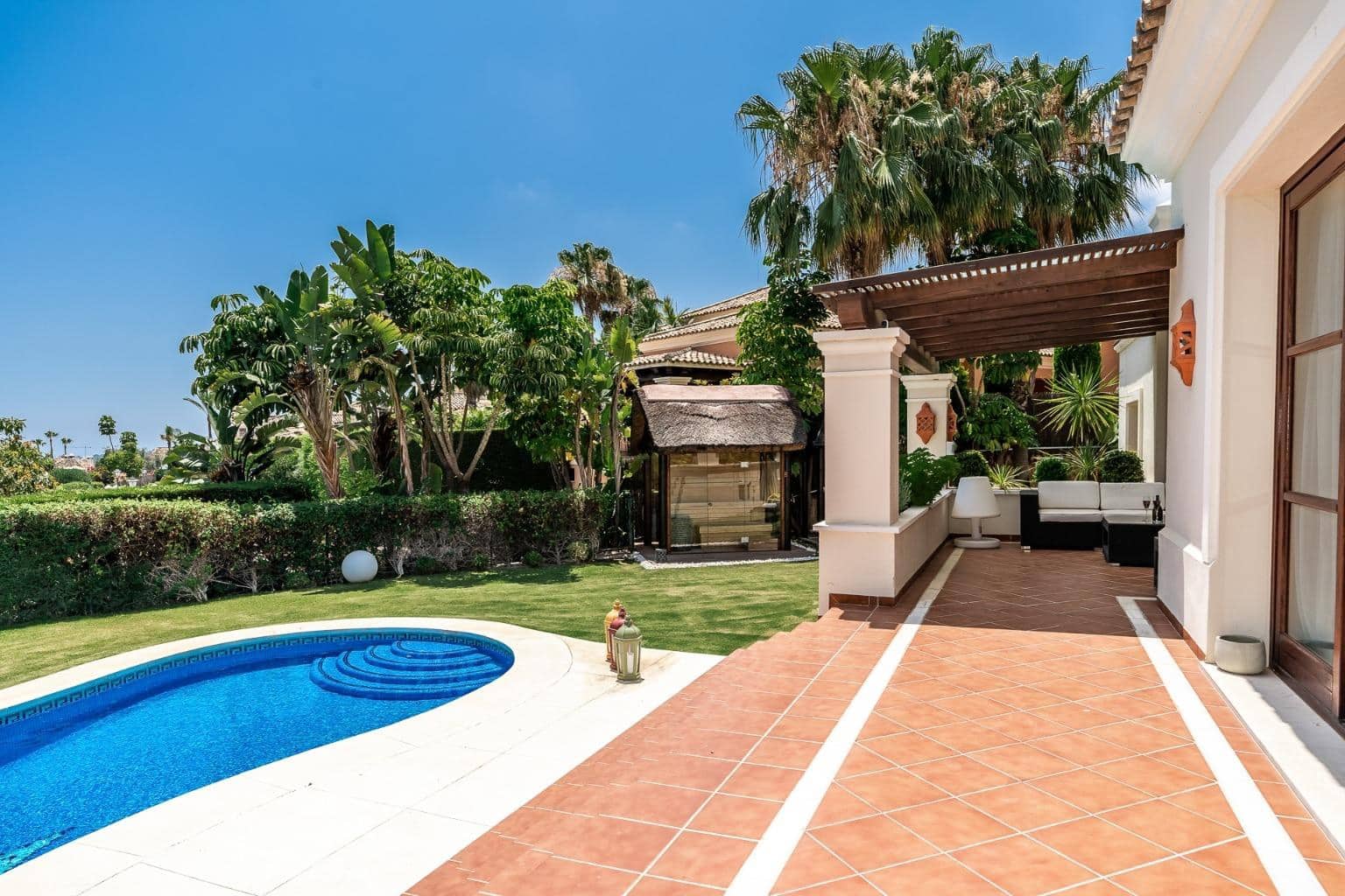 6 Zimmer Villa zu verkaufen in Nueva Andalucia mit Pool Garage - 3.750.000 € (Ref: 7742366)