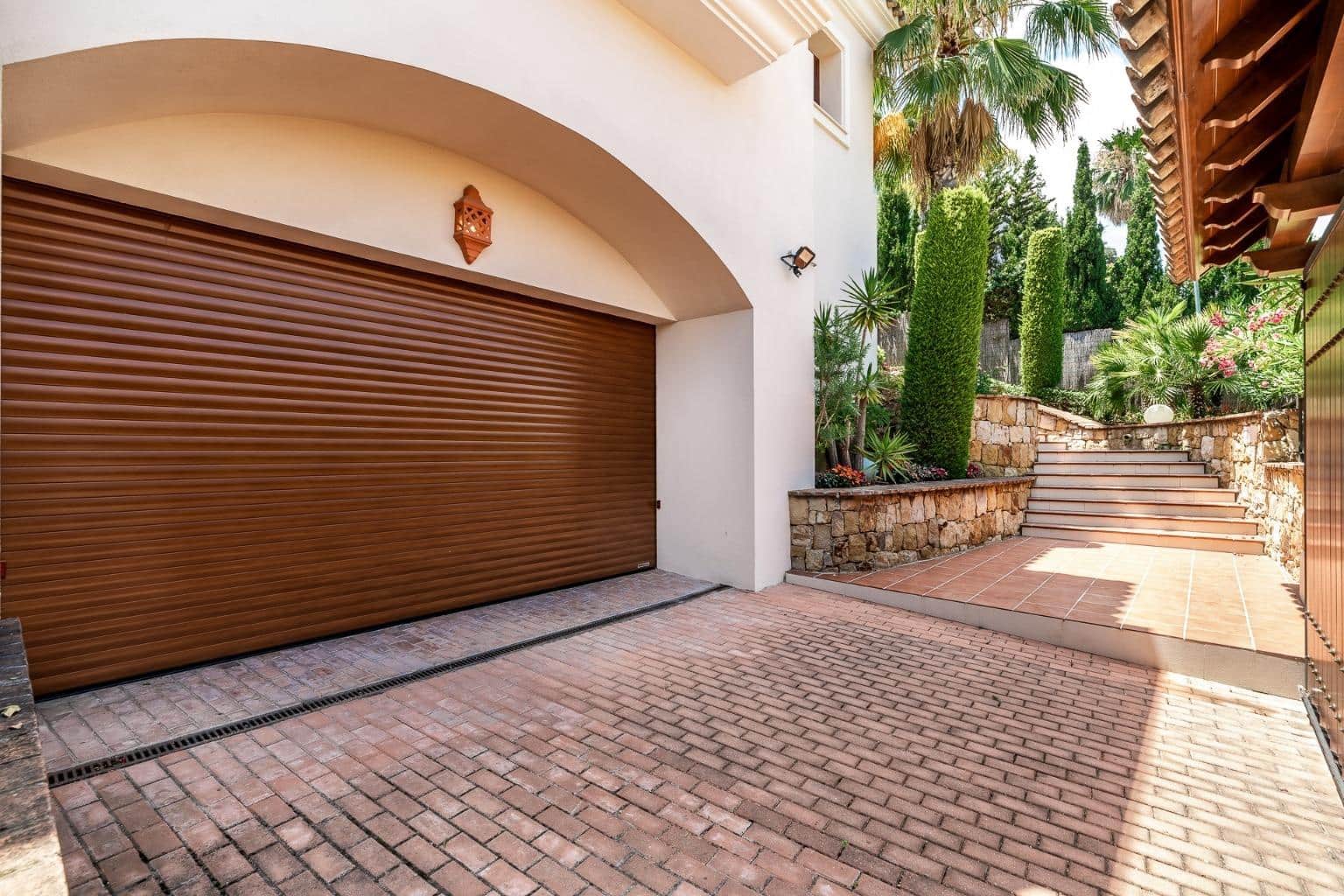 6 Zimmer Villa zu verkaufen in Nueva Andalucia mit Pool Garage - 3.750.000 € (Ref: 7742366)