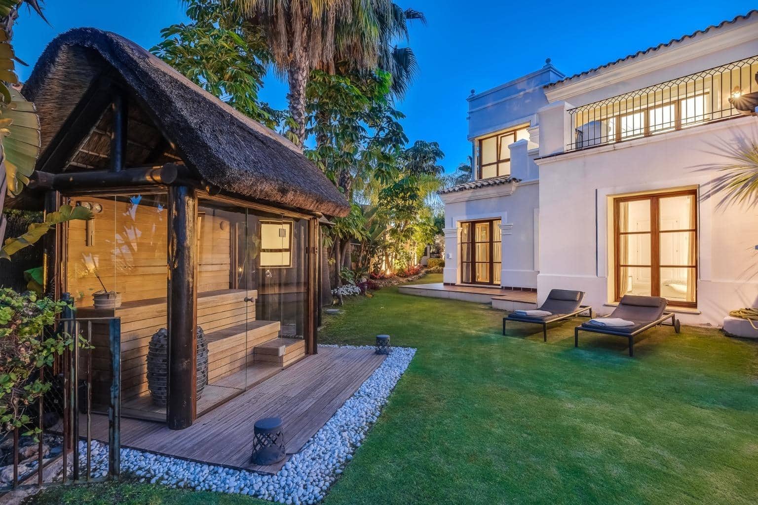 6 Zimmer Villa zu verkaufen in Nueva Andalucia mit Pool Garage - 3.750.000 € (Ref: 7742366)