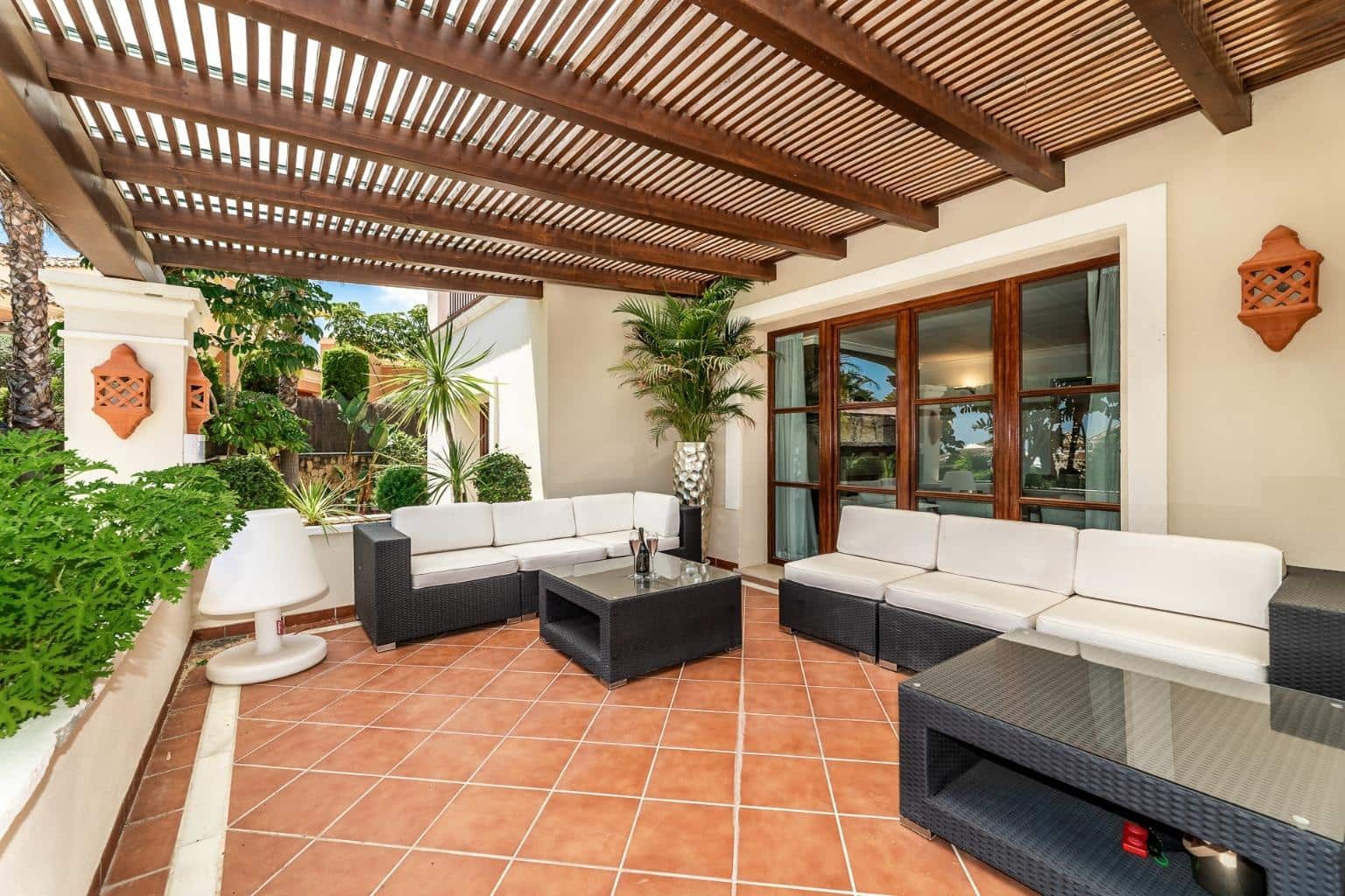 6 Zimmer Villa zu verkaufen in Nueva Andalucia mit Pool Garage - 3.750.000 € (Ref: 7742366)