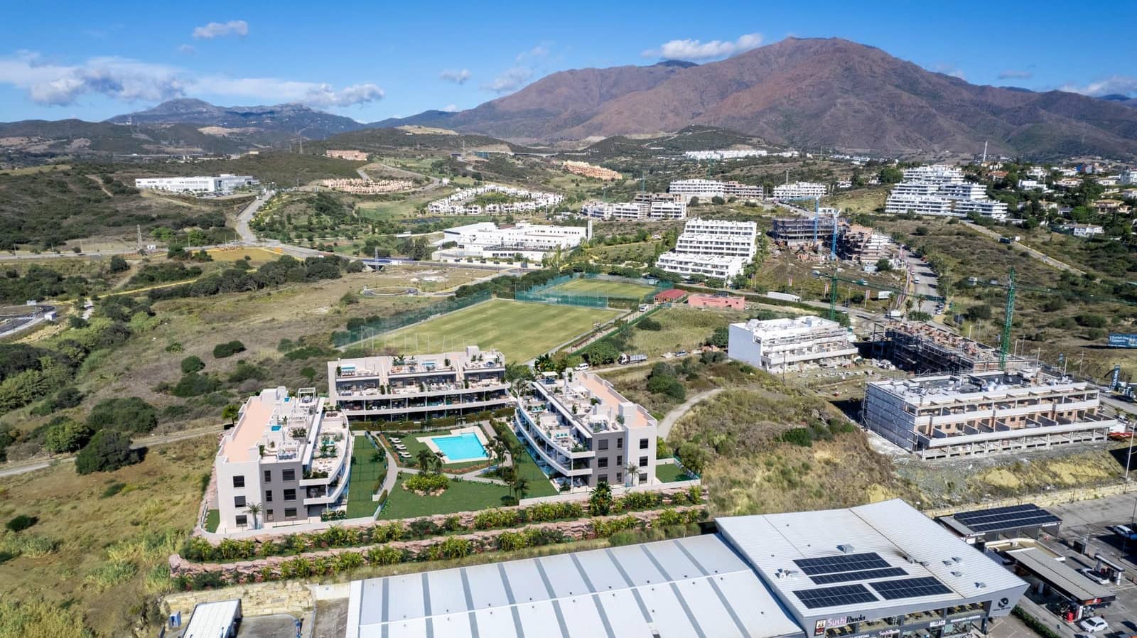 3 bedroom Apartment for sale in Estepona with pool garage - € 525,000 (Ref: 7863076)