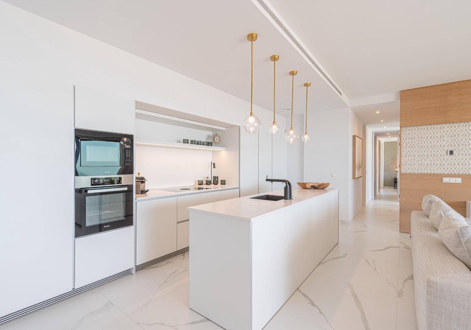 3 bedroom Apartment for sale in Benahavis with pool garage - € 1,675,000 (Ref: 8119984)