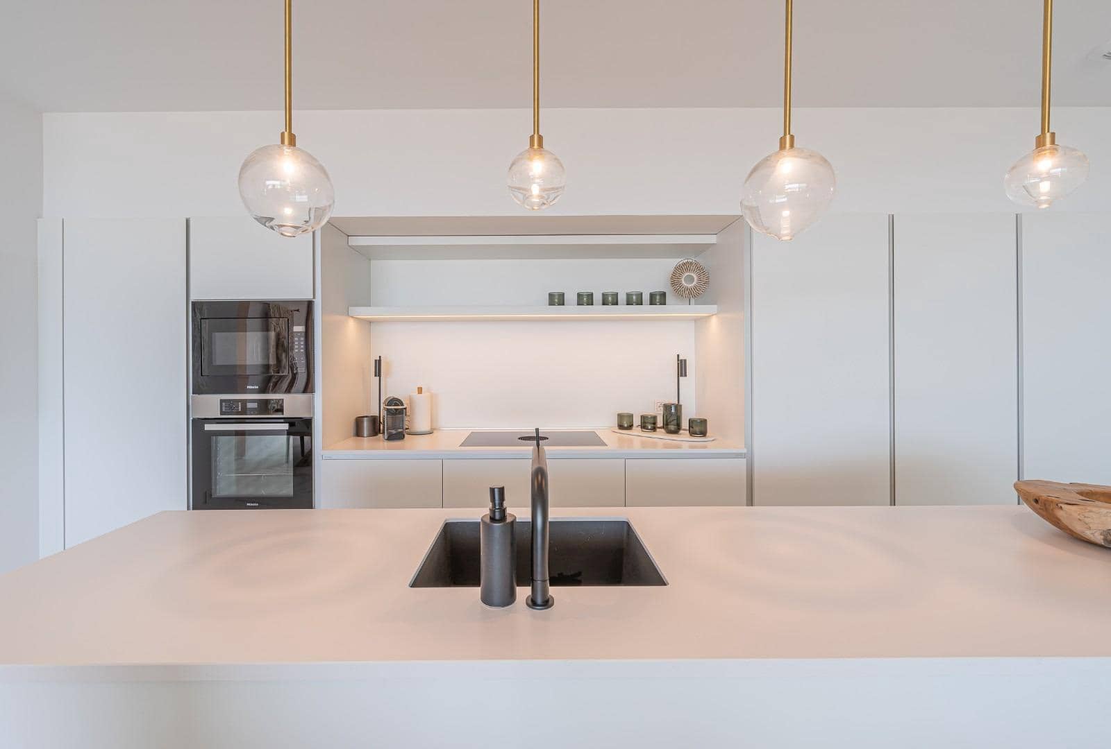 3 bedroom Apartment for sale in Benahavis with pool garage - € 1,675,000 (Ref: 8119984)