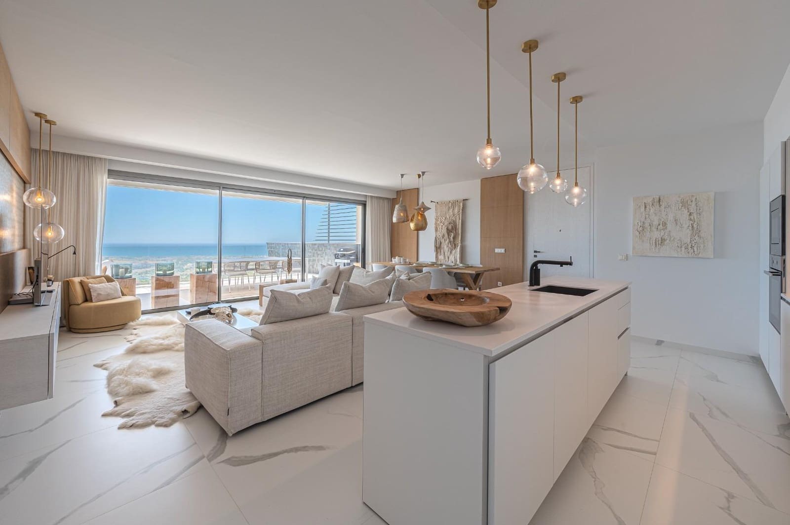 3 bedroom Apartment for sale in Benahavis with pool garage - € 1,675,000 (Ref: 8119984)