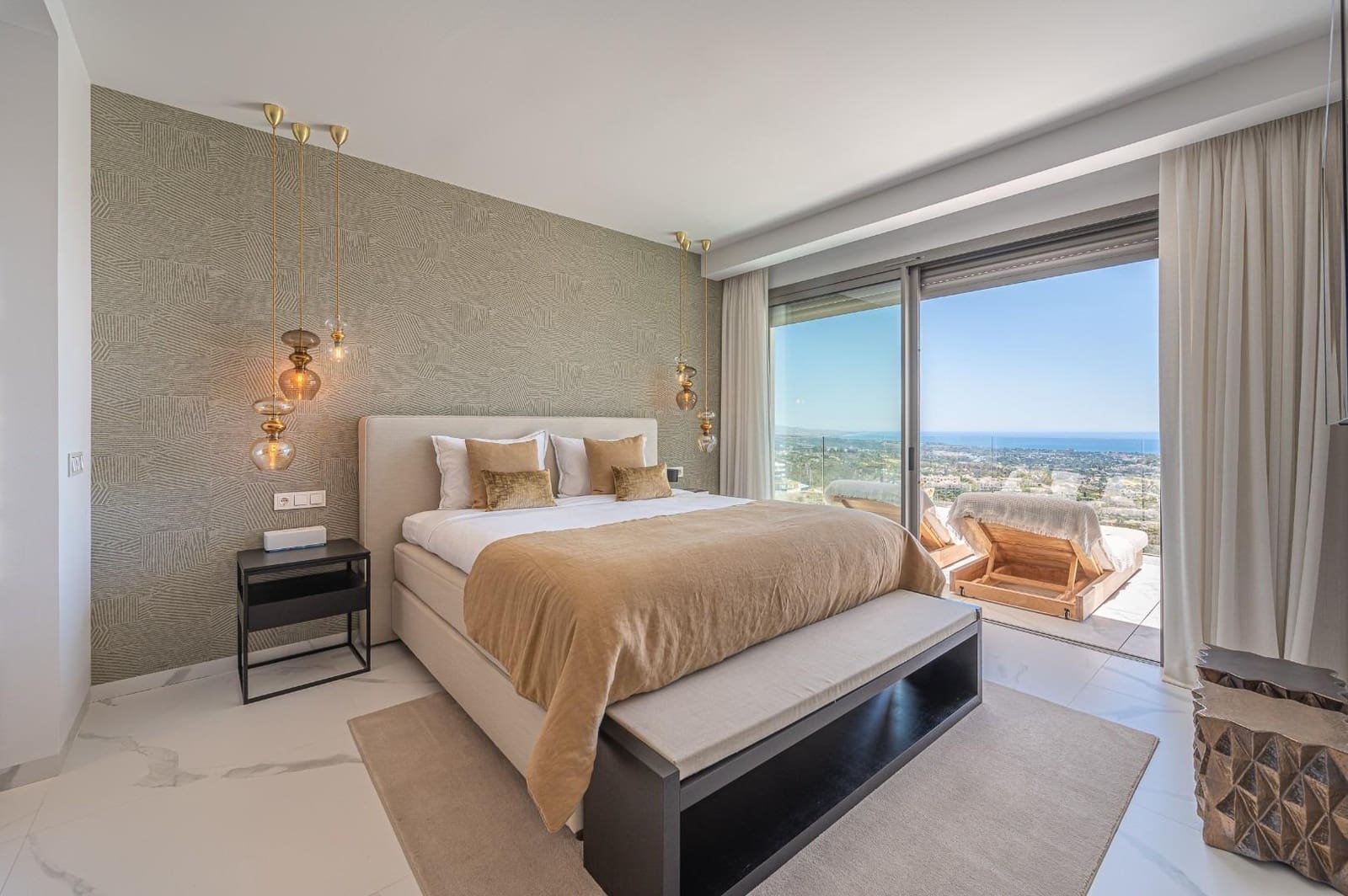 3 bedroom Apartment for sale in Benahavis with pool garage - € 1,675,000 (Ref: 8119984)