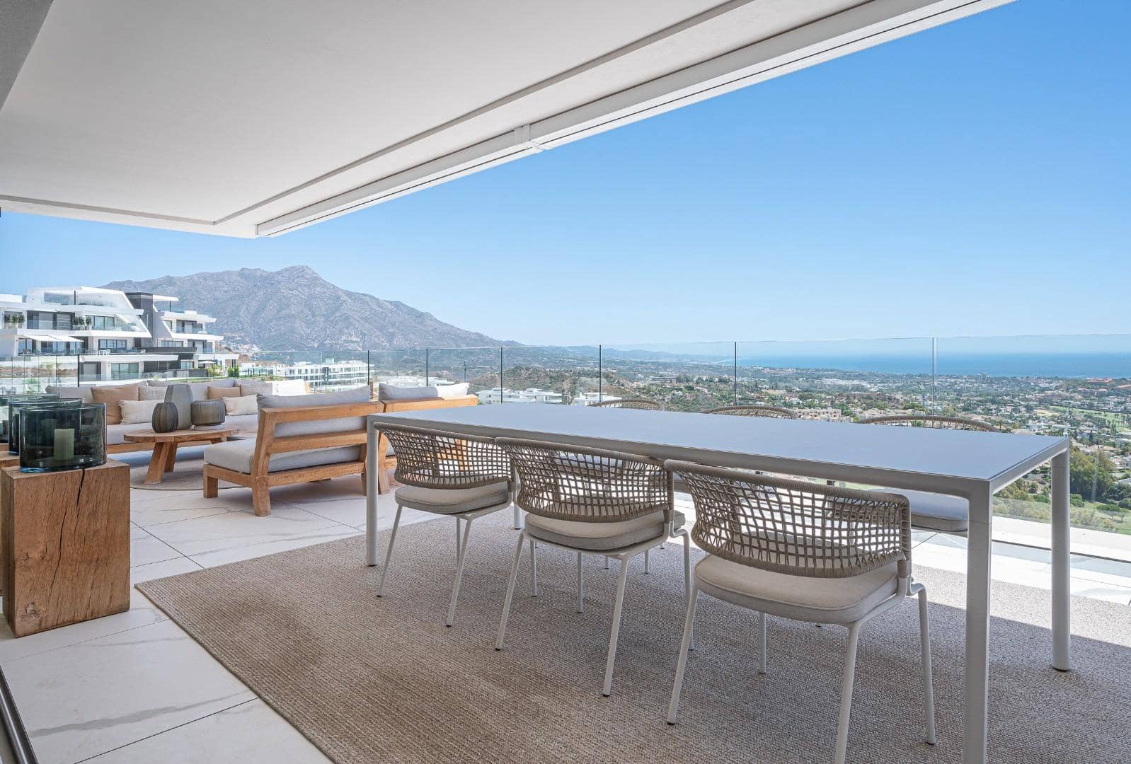 3 bedroom Apartment for sale in Benahavis with pool garage - € 1,675,000 (Ref: 8119984)