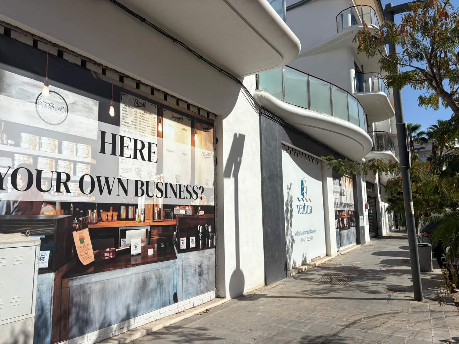 Erhverv til salg i Estepona med swimmingpool - € 1.400.000 (Ref: 8268198)