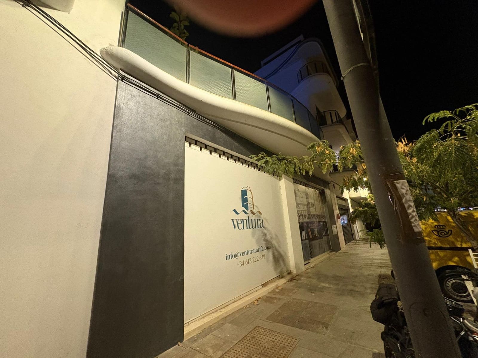 Erhverv til salg i Estepona med swimmingpool - € 1.400.000 (Ref: 8268198)