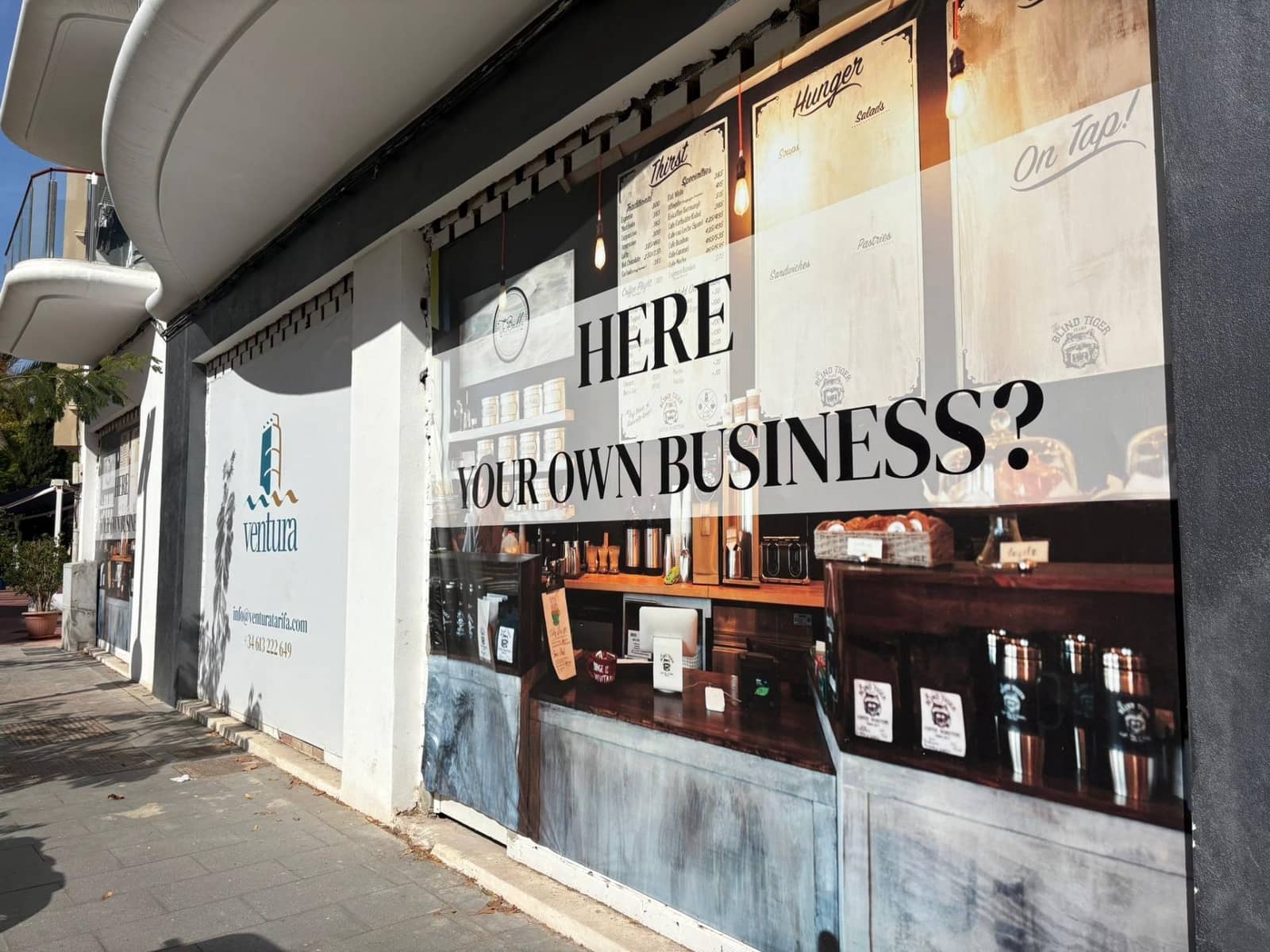 Commercial for sale in Estepona with pool - € 1,400,000 (Ref: 8268198)