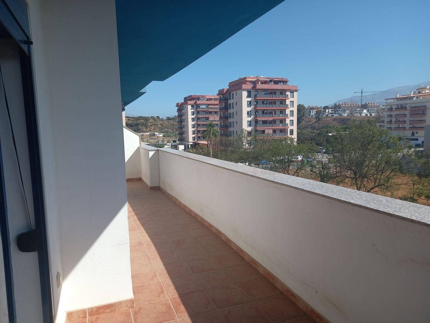 2 soverom Leilighet til salgs i Torre del Mar med svømmebasseng garasje - € 340 000 (Ref: 8395235)