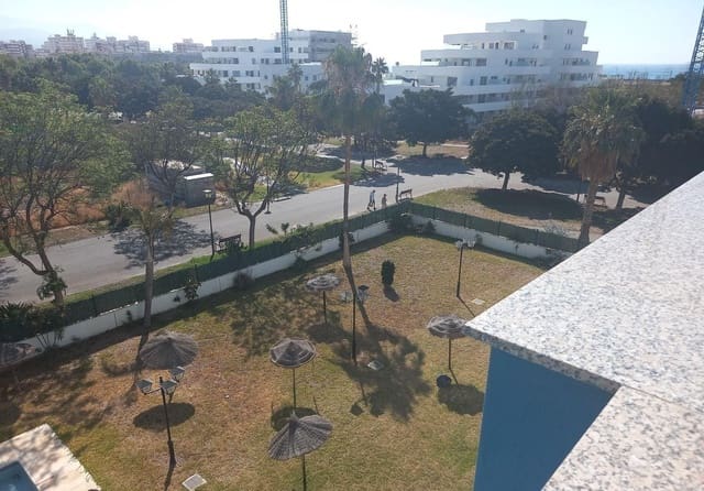 2 soverom Leilighet til salgs i Torre del Mar, Vélez-Málaga med svømmebasseng garasje - € 340 000 (Ref: 8395235)