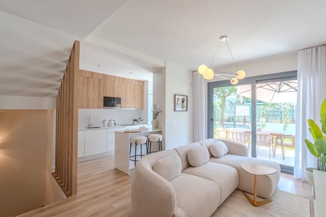 4 slaapkamer Rijtjeshuis te koop in Málaga stad met zwembad garage - € 520.000 (Ref: 8409704)