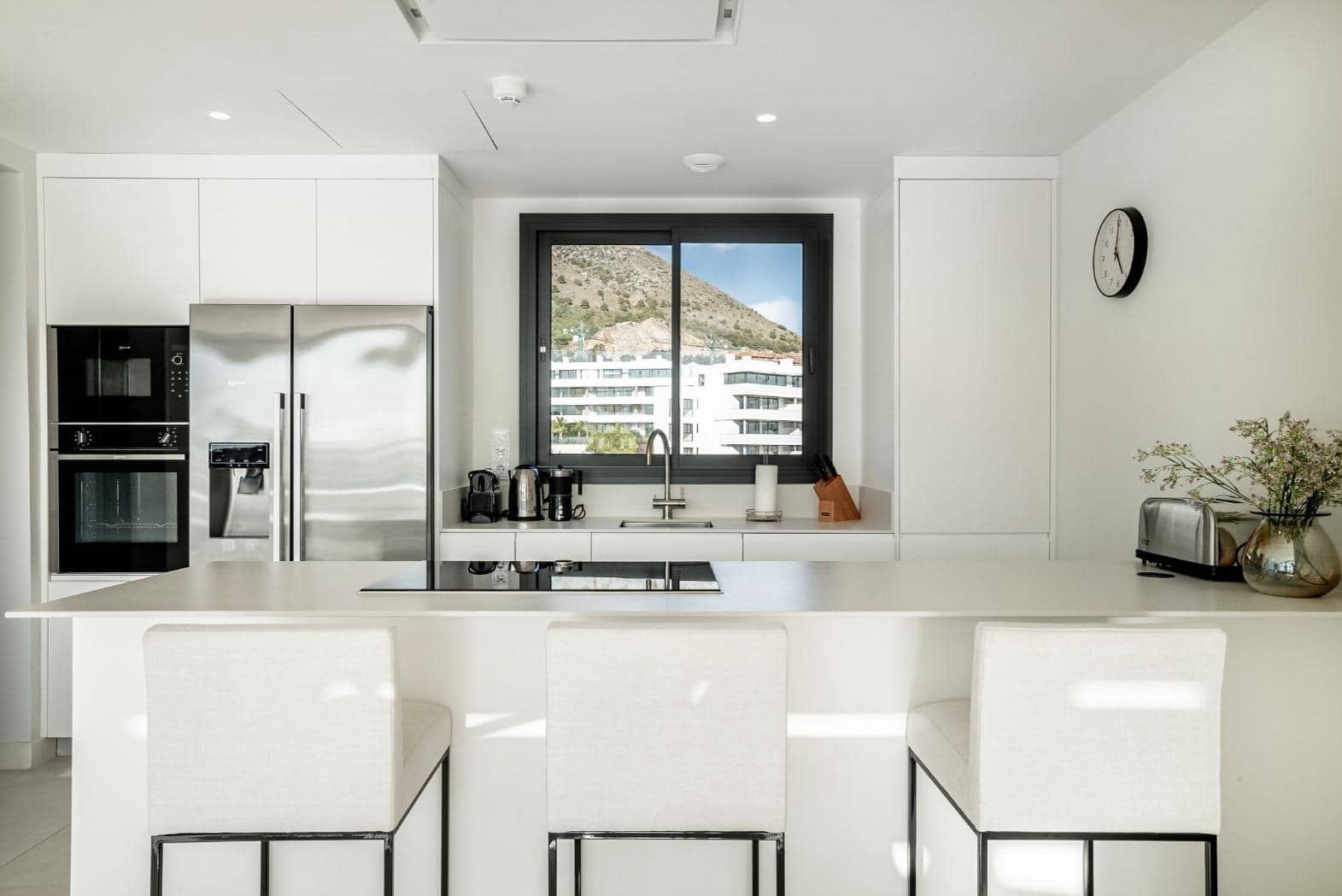 3 bedroom Penthouse for sale in Fuengirola with pool garage - € 1,195,000 (Ref: 8478069)