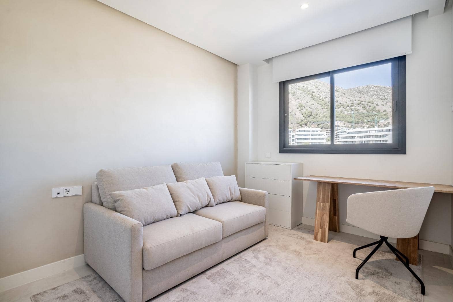 3 bedroom Penthouse for sale in Fuengirola with pool garage - € 1,195,000 (Ref: 8478069)