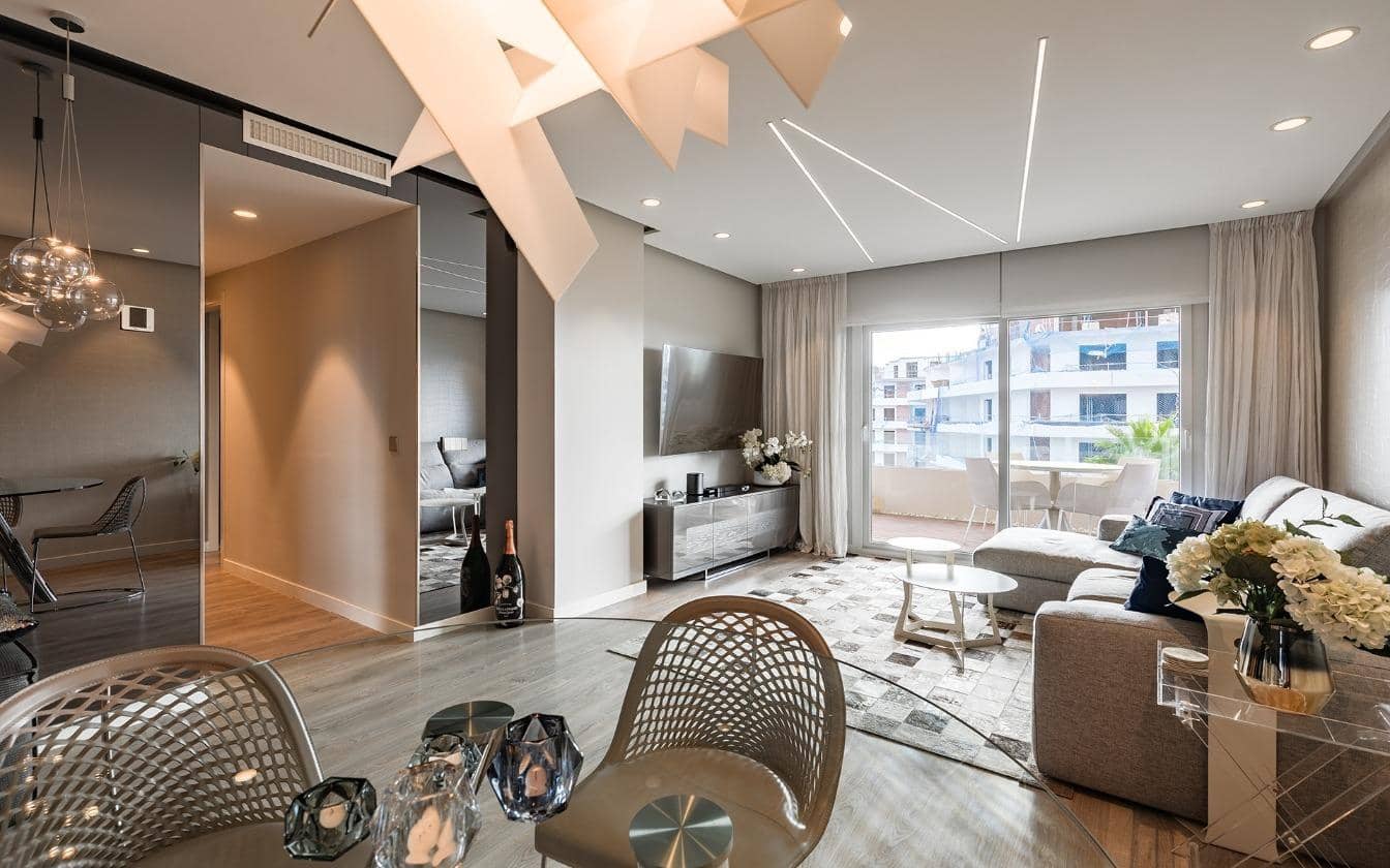 2 bedroom Apartment for sale in Nueva Andalucia with pool - € 530,000 (Ref: 8557328)