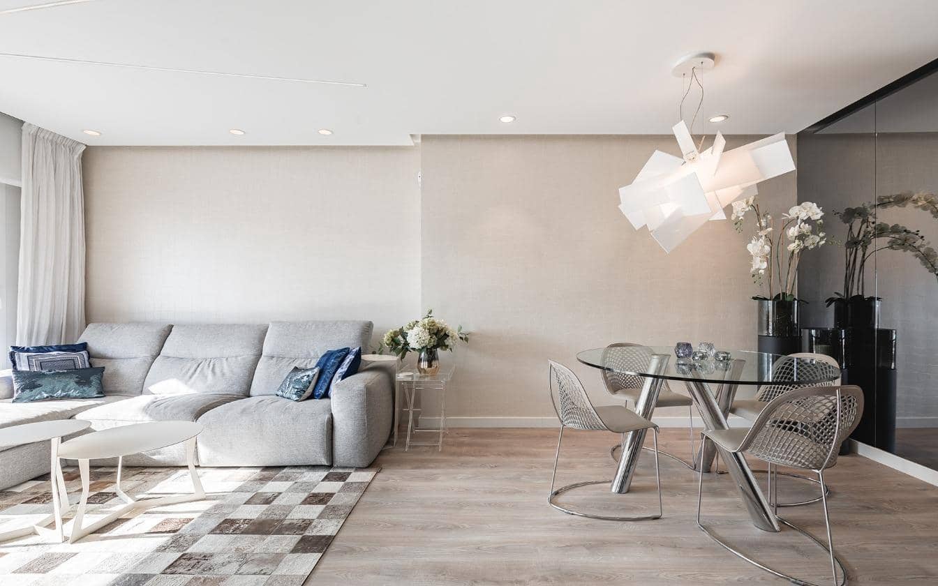 2 bedroom Apartment for sale in Nueva Andalucia with pool - € 530,000 (Ref: 8557328)