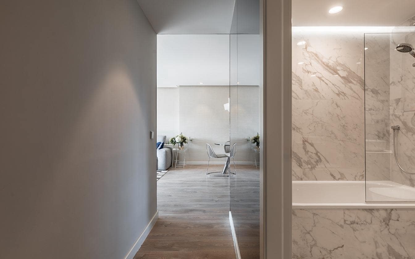 2 bedroom Apartment for sale in Nueva Andalucia with pool - € 530,000 (Ref: 8557328)