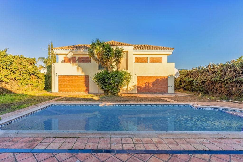 3 soveværelse Villa til salg i Bel-Air med swimmingpool - € 720.000 (Ref: 8682439)