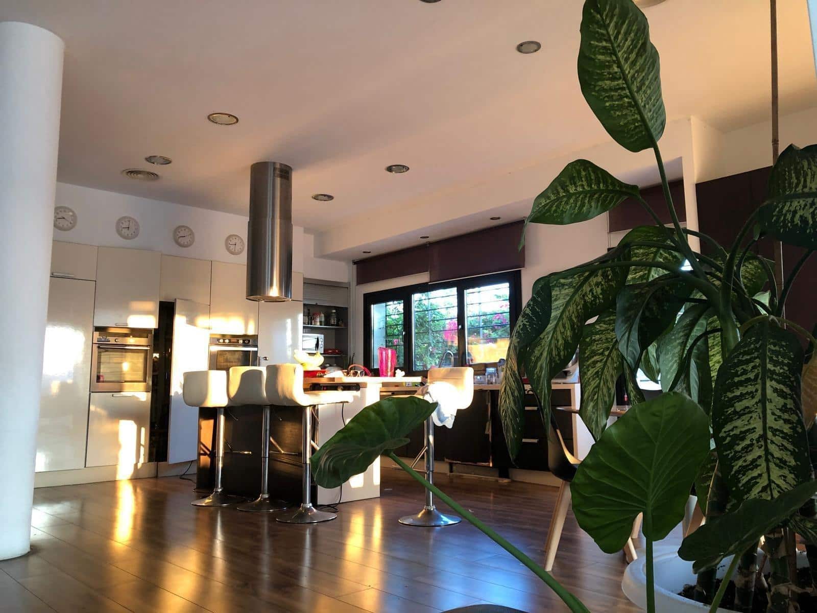 4 soveværelse Villa til salg i Algeciras med swimmingpool - € 778.000 (Ref: 8783924)