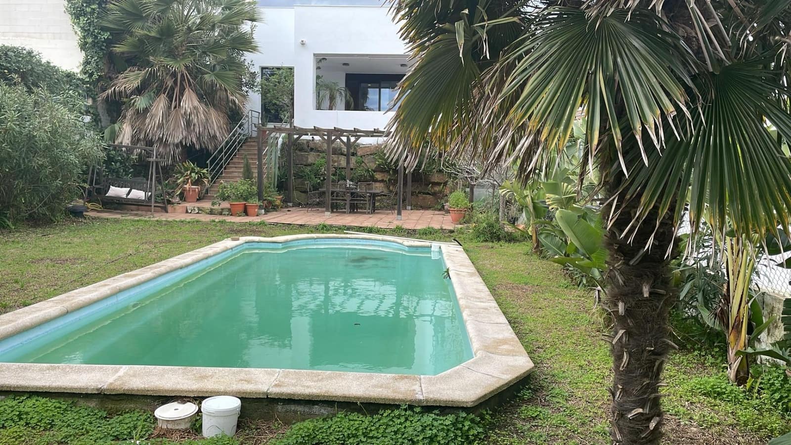 4 soveværelse Villa til salg i Algeciras med swimmingpool - € 778.000 (Ref: 8783924)