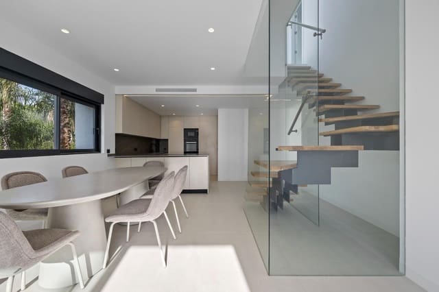 3 soverom Penthouse til salgs i El Paraiso, Estepona med svømmebasseng garasje - € 665 000 (Ref: 8838656)